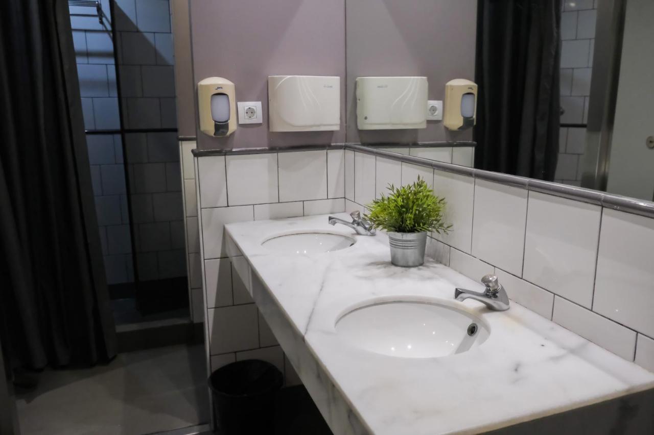 Hellobcn Youth Hostel Барселона Екстериор снимка